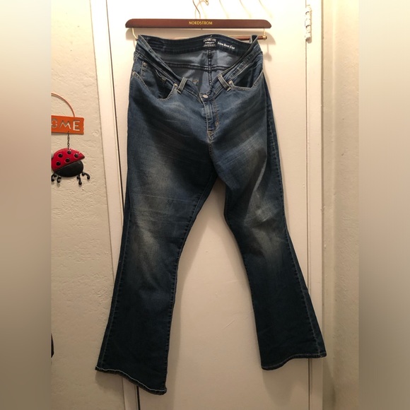 Size 20 Levi Strauss boot cut jeans - Picture 1 of 6